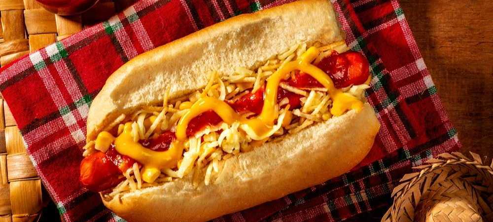 Do tradicional ao 'monstrão': 8 lugares para comer hot dog em São