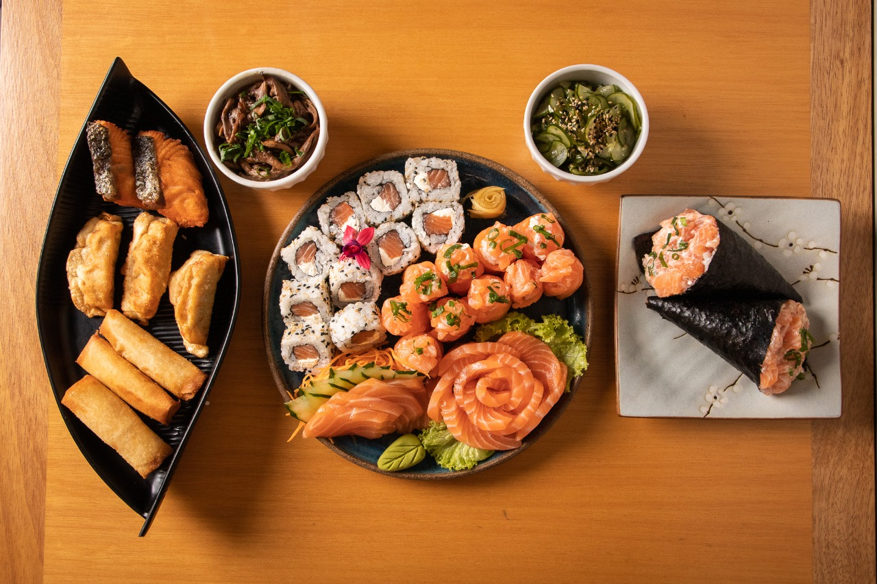 Watashi Sushi Piracicaba - Já conhece o rodízio do Watashi Sushi? 🍣🍤  Servimos sushis e sashimis variados, temaki, missoshiru, gohan, salmão  grelhado, guioza, harumaki, yakissoba, shimeji, tempurá de legumes, chicken  katsu e