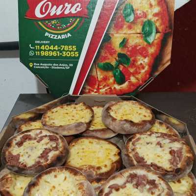 Peito de peru com Catupiry: Pizza Place Pizzaria e Esfiharia