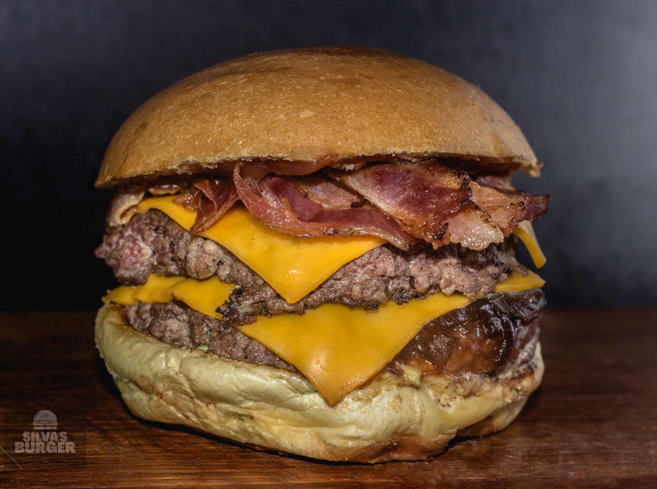 Bacons Burger, R. Cesário Silva, 333A - Qd 140 Lt 13 - Centro, telefone +55  62 98527-9755